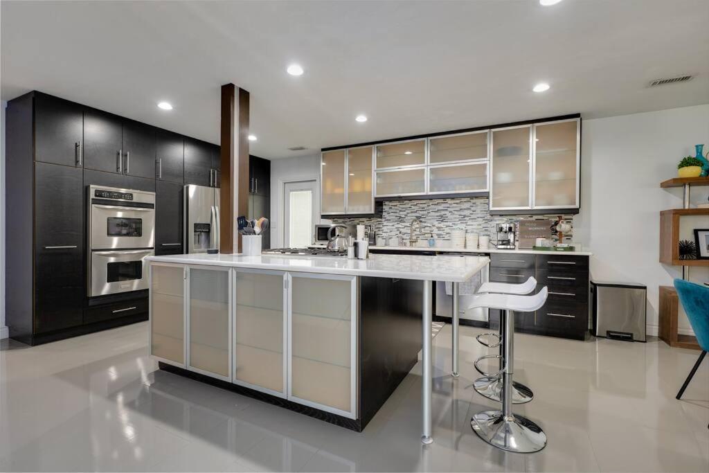 Uf Sunshine House - Patio & Bbq - Chef Kitchen - Ev Car Station - Upscale Neighborhood! Villa Gainesville Eksteriør bilde